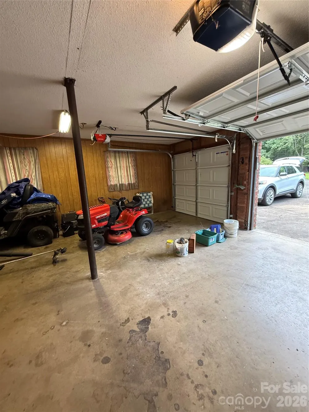 2015 39th Avenue NE Hickory, NC 28601