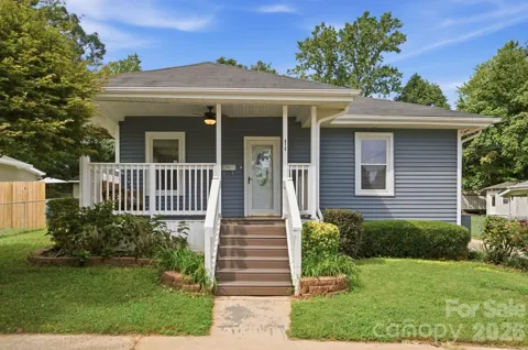 412 Link Street