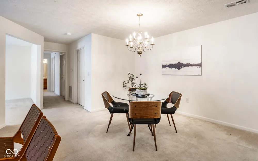 6525 Emerald Hill Court #205 Indianapolis, IN 46237