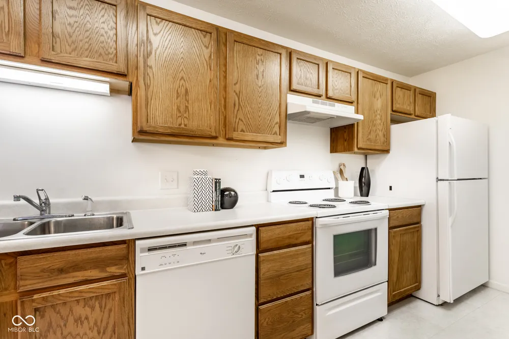 6525 Emerald Hill Court #205 Indianapolis, IN 46237
