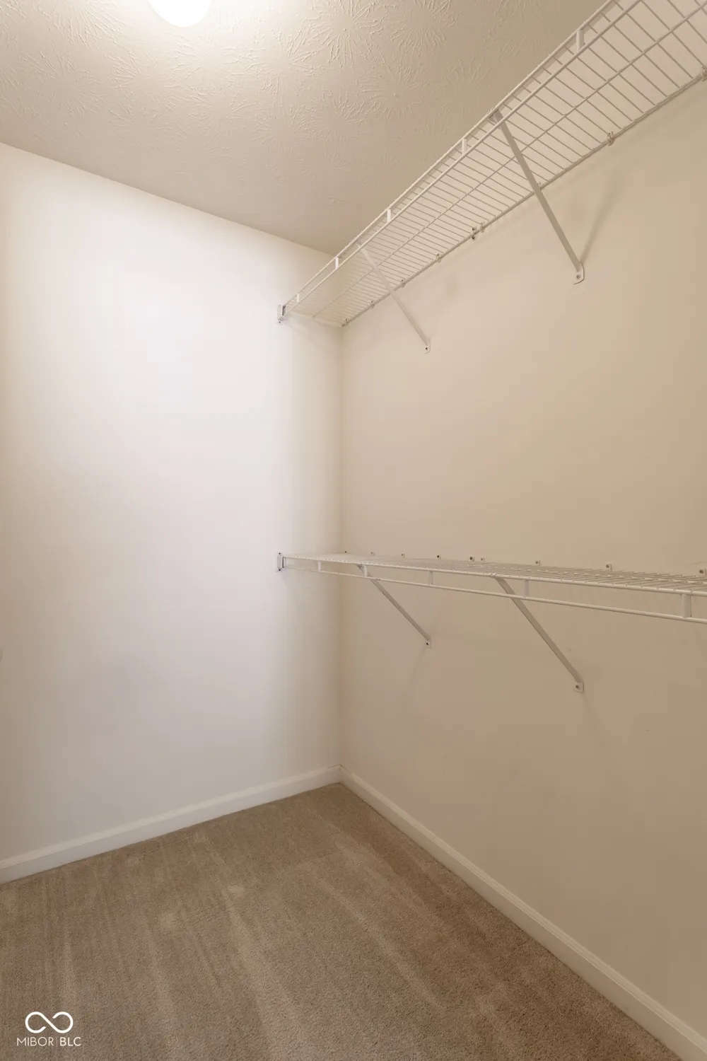 6525 Emerald Hill Court #205 Indianapolis, IN 46237