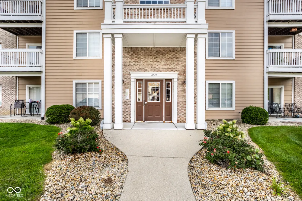 6525 Emerald Hill Court #205 Indianapolis, IN 46237