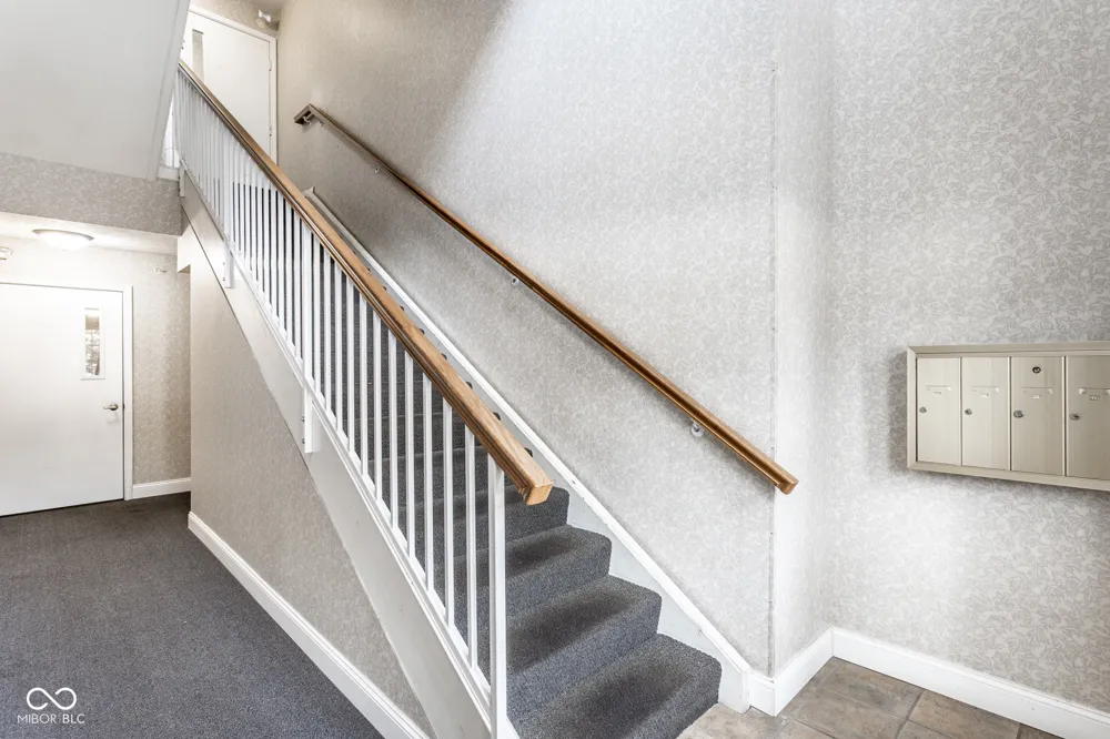 6525 Emerald Hill Court #205 Indianapolis, IN 46237