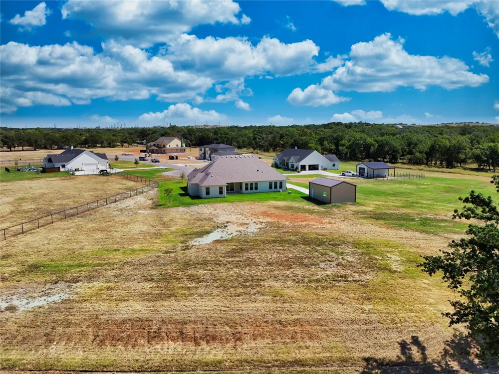 1016 Emery Court Weatherford, TX 76087