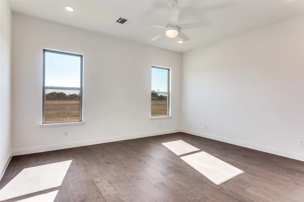 1016 Emery Court Weatherford, TX 76087