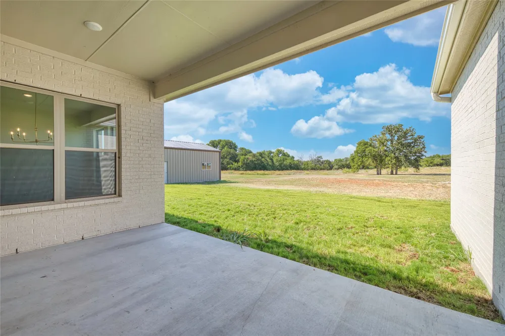 1016 Emery Court Weatherford, TX 76087