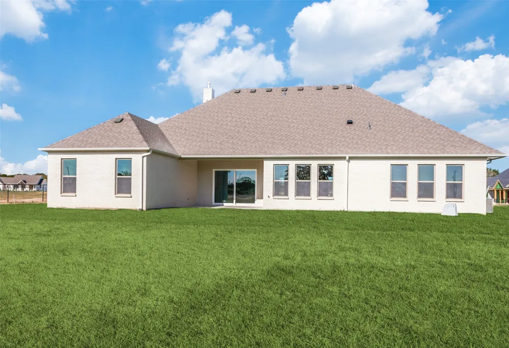 1016 Emery Court Weatherford, TX 76087