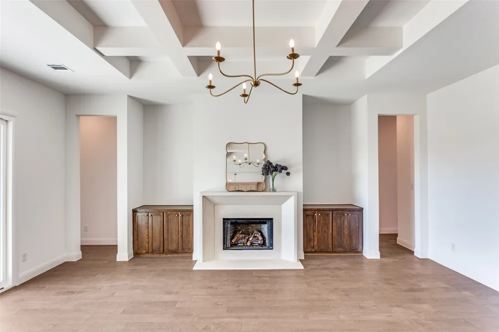1016 Emery Court Weatherford, TX 76087