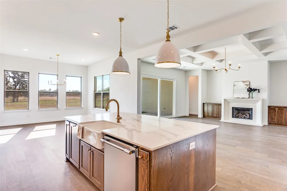 1016 Emery Court Weatherford, TX 76087