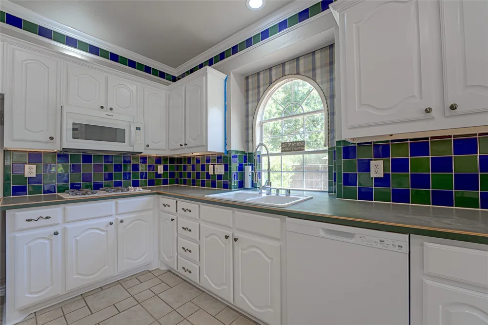 130 W Clubview Court Murphy, TX 75094