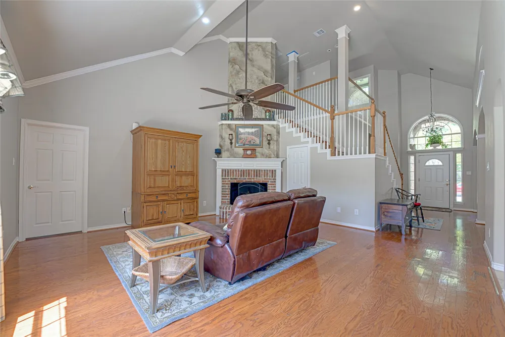 130 W Clubview Court Murphy, TX 75094