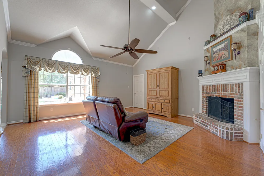130 W Clubview Court Murphy, TX 75094