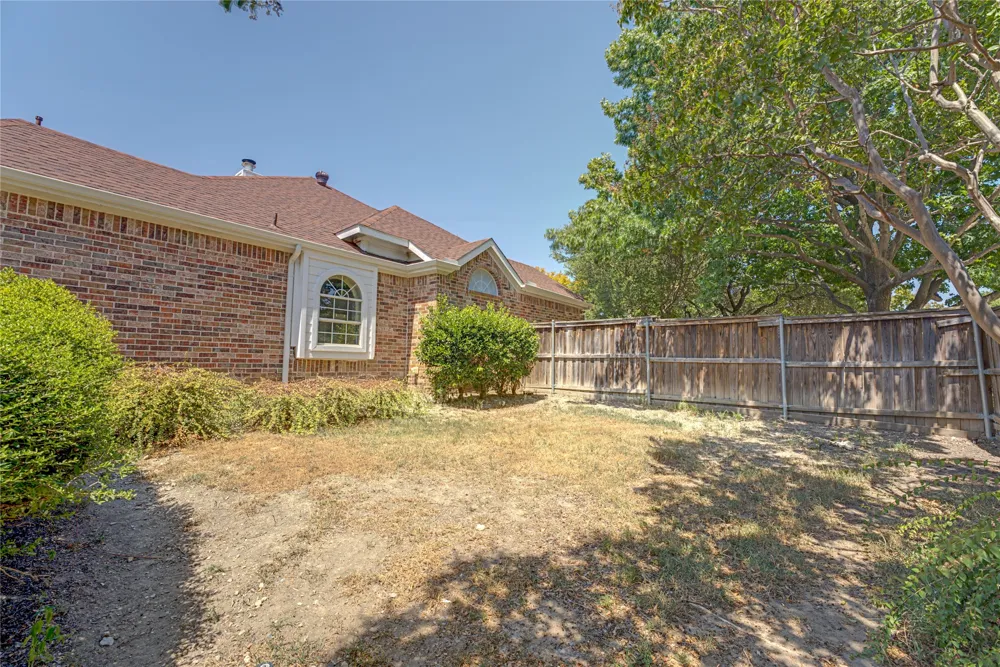 130 W Clubview Court Murphy, TX 75094