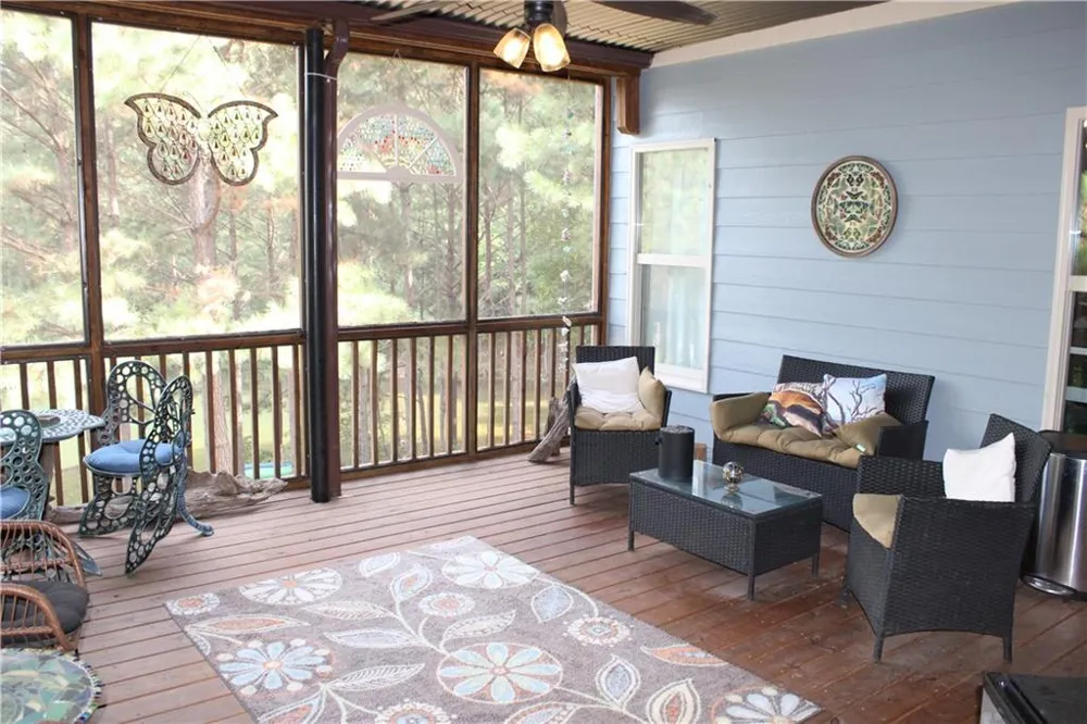 208 WESTBURY COURT Canton, GA 30114