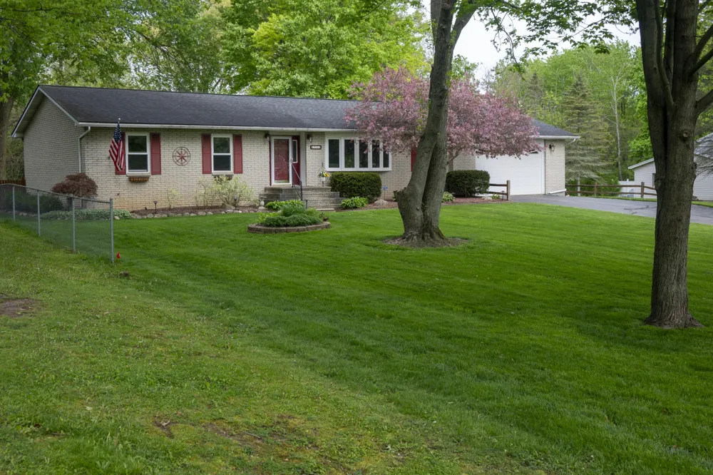 4546 Rohr Road Lake Orion, MI 48359