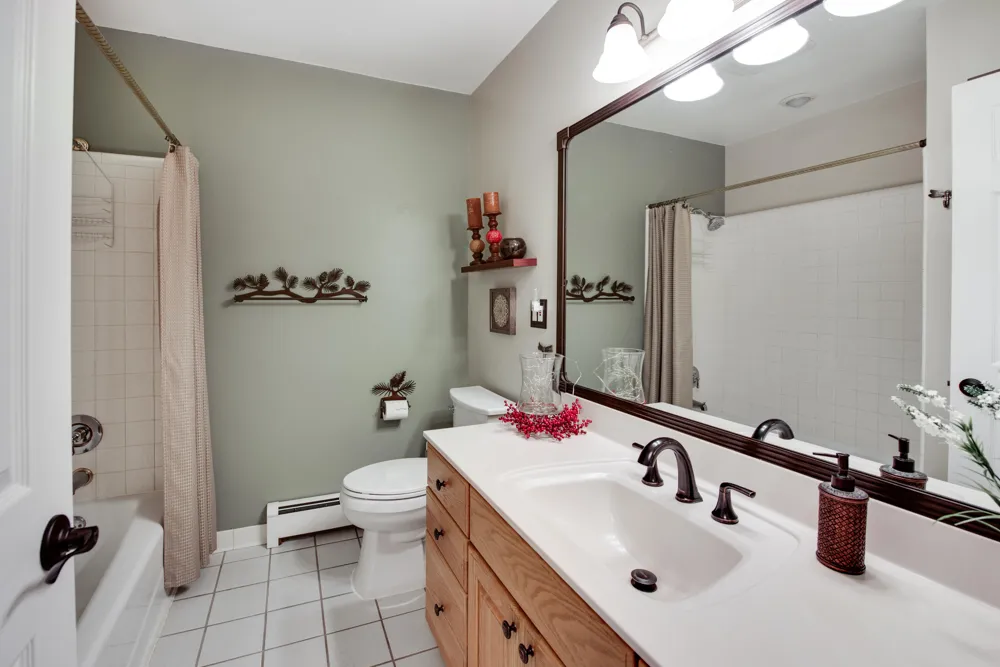 4546 Rohr Road Lake Orion, MI 48359