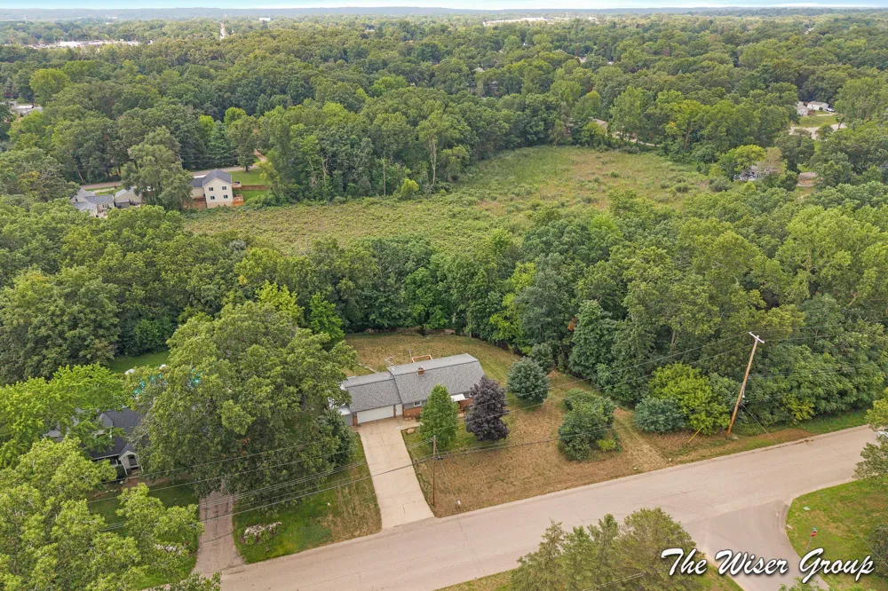 1861 Rupert Street NE Grand Rapids, MI 49525