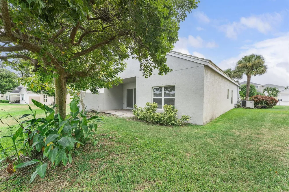 120 HAMILTON TERRACE Royal Palm Beach, FL 33414