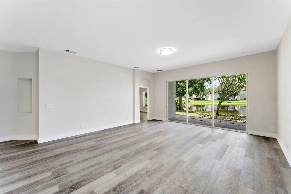 120 HAMILTON TERRACE Royal Palm Beach, FL 33414