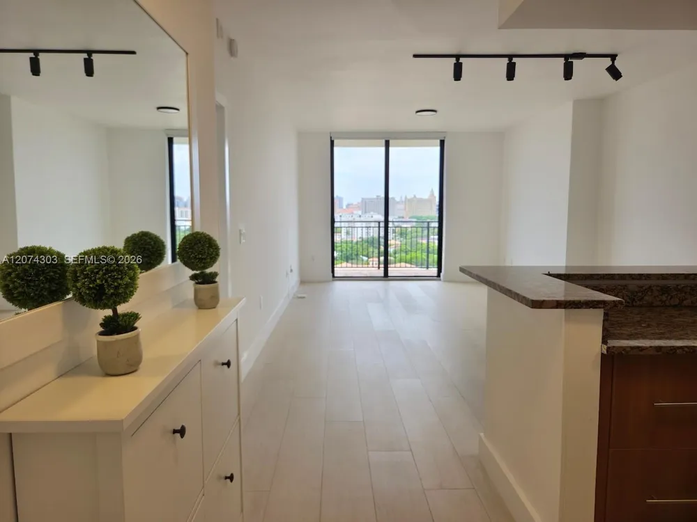 888 S Douglas Rd #1108 Coral Gables, FL 33134