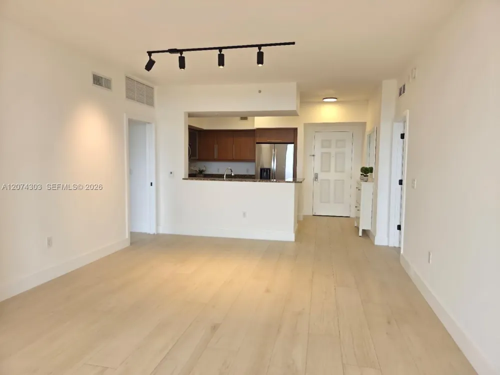 888 S Douglas Rd #1108 Coral Gables, FL 33134