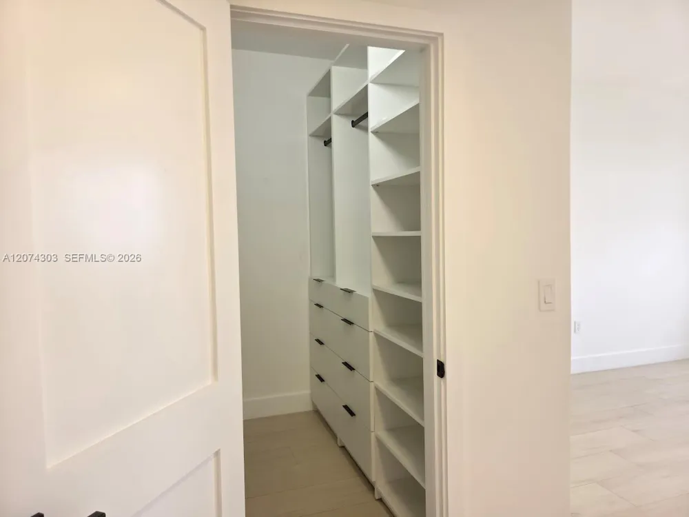 888 S Douglas Rd #1108 Coral Gables, FL 33134