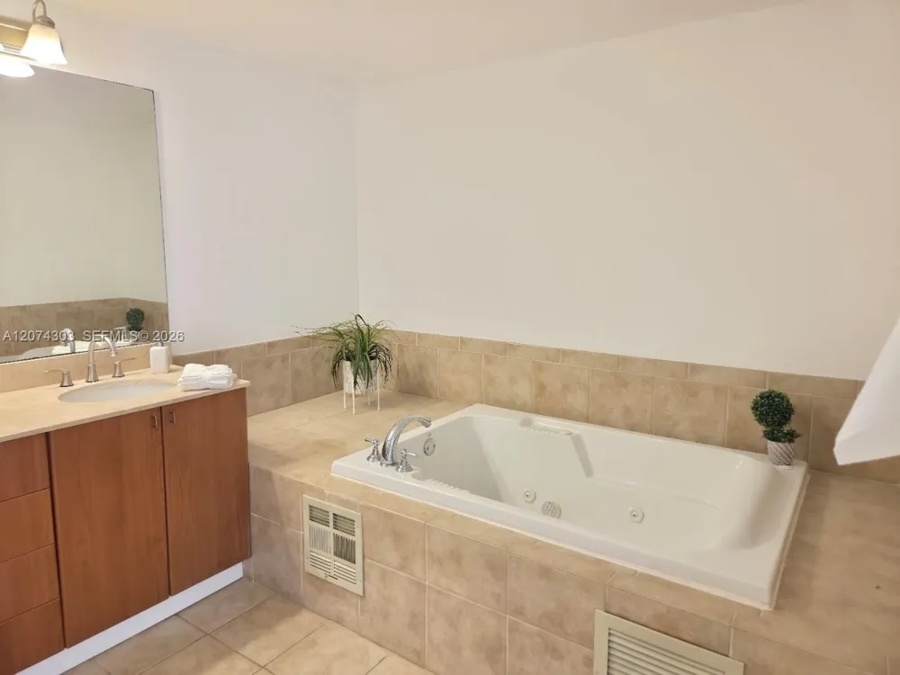 888 S Douglas Rd #1108 Coral Gables, FL 33134