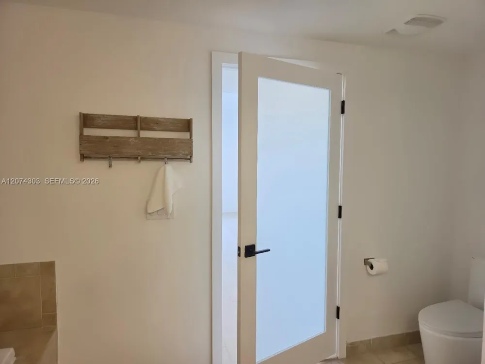 888 S Douglas Rd #1108 Coral Gables, FL 33134