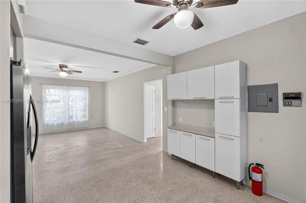 260 SW 31st Ct #260 Miami, FL 33135