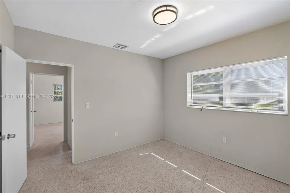 260 SW 31st Ct #260 Miami, FL 33135