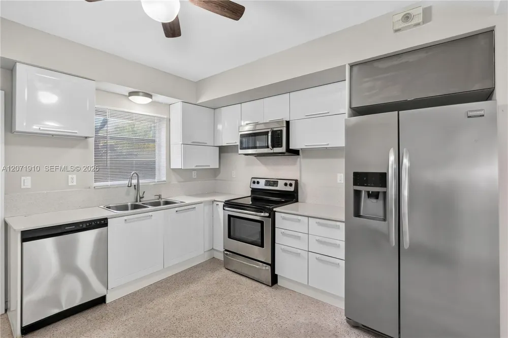 260 SW 31st Ct #260 Miami, FL 33135