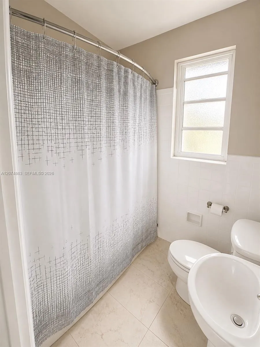 375 SW 19th Ave #2 Miami, FL 33135