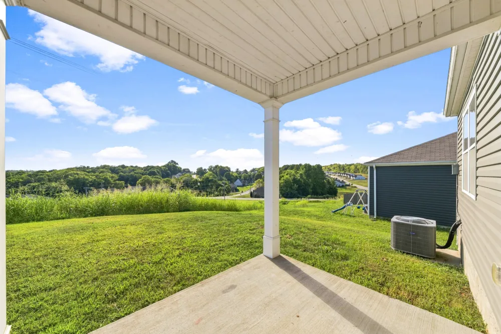 828 Foxdale Dr Columbia, TN 38401