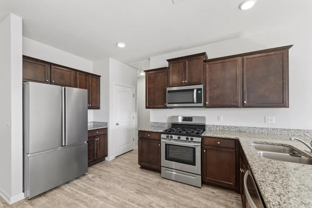 828 Foxdale Dr Columbia, TN 38401