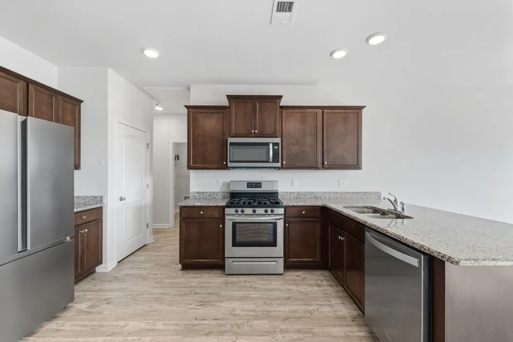 828 Foxdale Dr Columbia, TN 38401