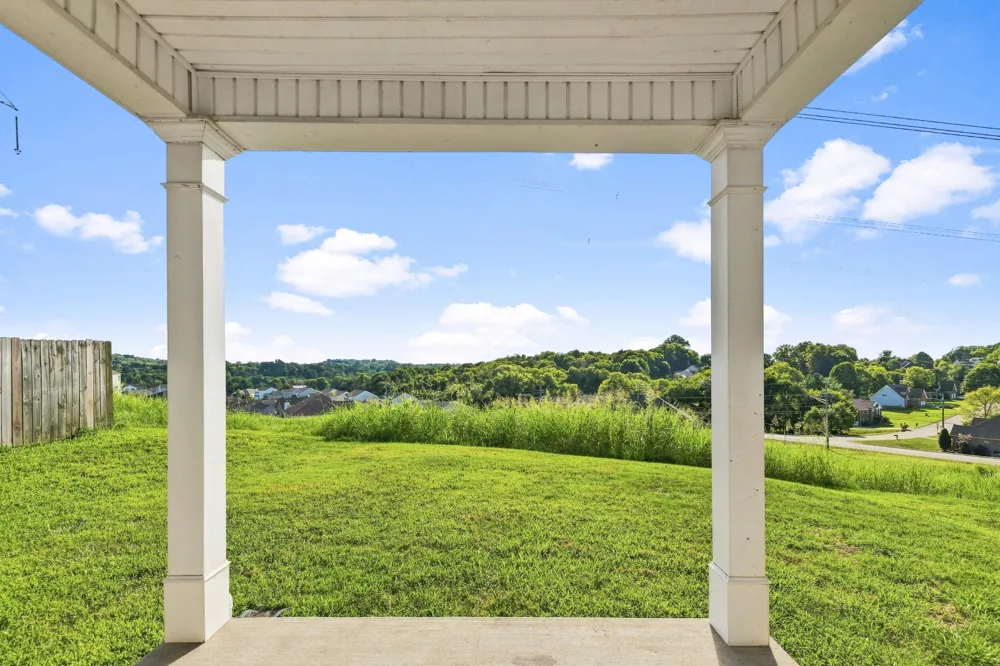 828 Foxdale Dr Columbia, TN 38401