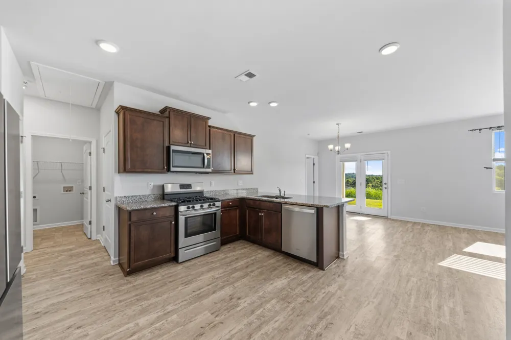828 Foxdale Dr Columbia, TN 38401