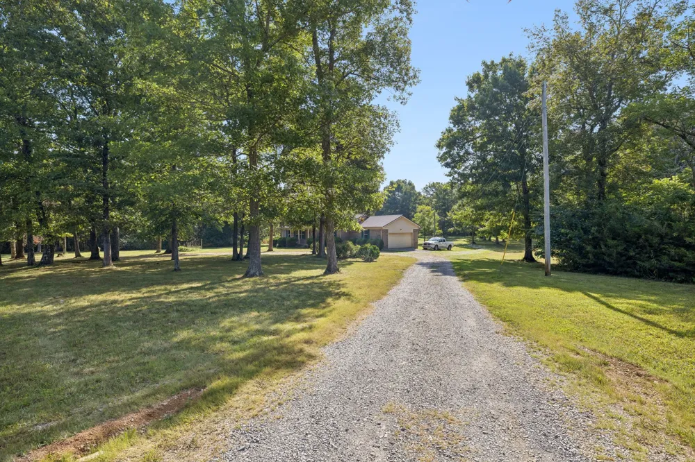 4737 Pyles Rd Chapel Hill, TN 37034