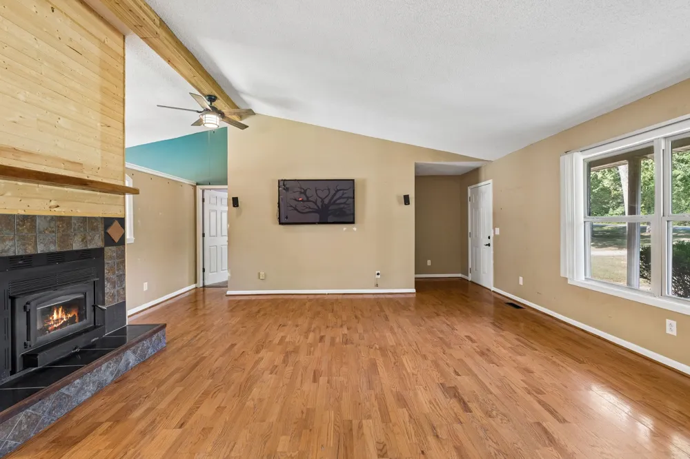 4737 Pyles Rd Chapel Hill, TN 37034