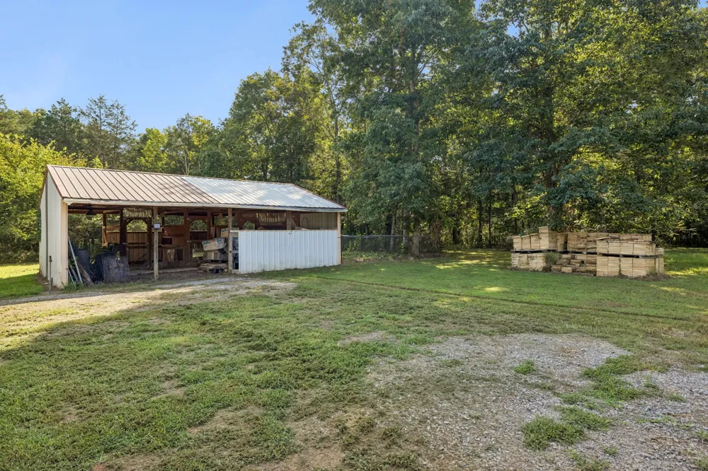 4737 Pyles Rd Chapel Hill, TN 37034