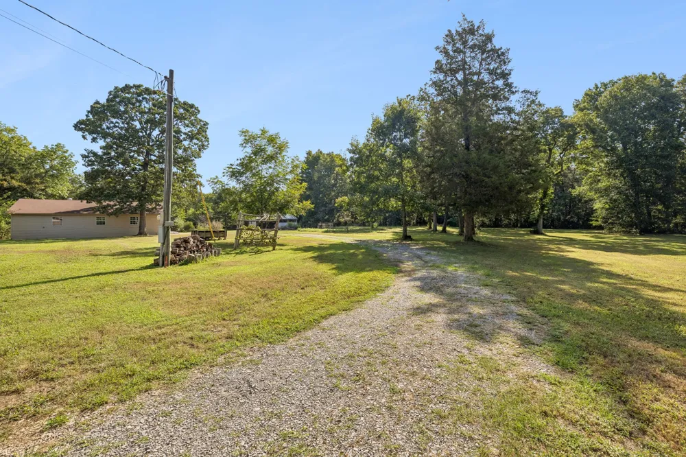 4737 Pyles Rd Chapel Hill, TN 37034
