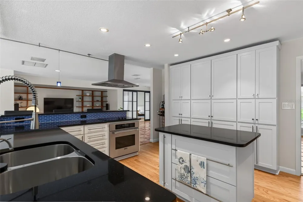 2631 PURITAN TERRACE Sarasota, FL 34239