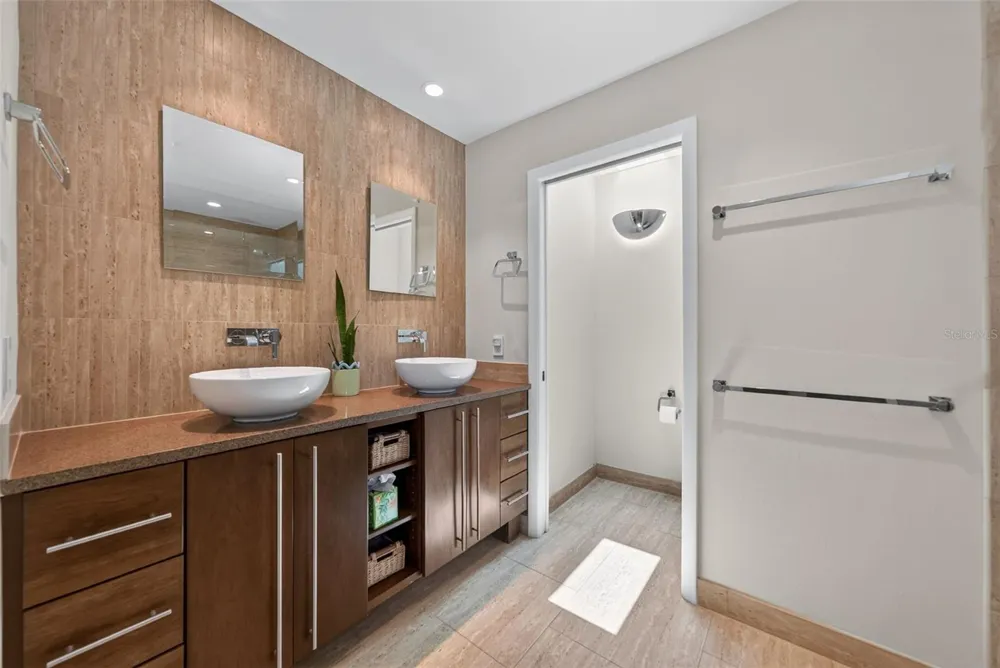 2631 PURITAN TERRACE Sarasota, FL 34239