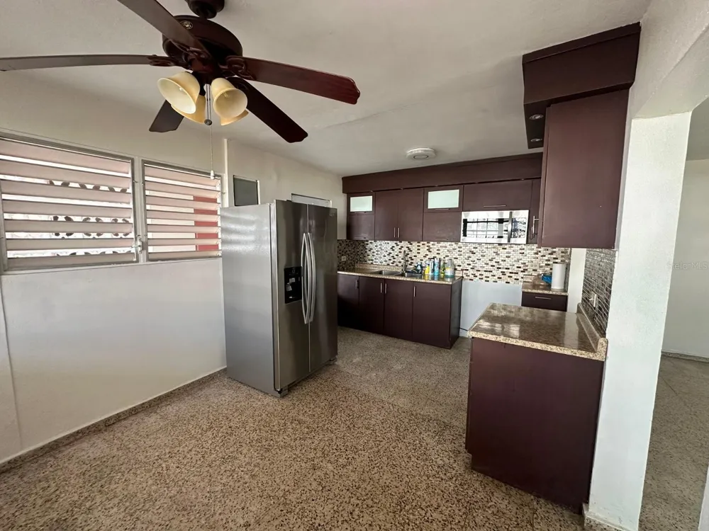 AH 19 JARDINES DE COUNTRY CLUB Carolina, PR 00979