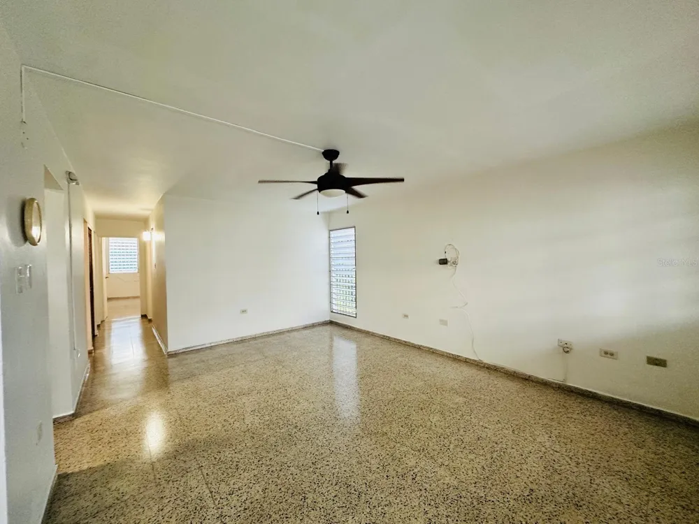 AH 19 JARDINES DE COUNTRY CLUB Carolina, PR 00979
