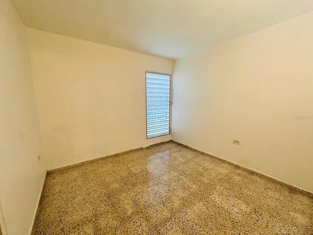 AH 19 JARDINES DE COUNTRY CLUB Carolina, PR 00979