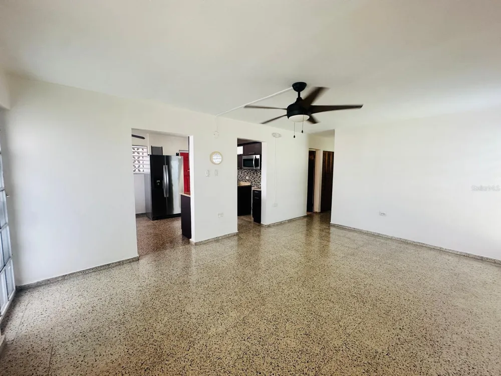 AH 19 JARDINES DE COUNTRY CLUB Carolina, PR 00979