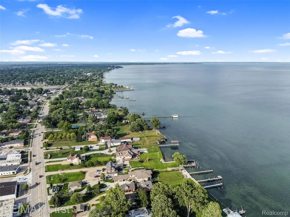 23037 Hoffman Street St Clair Shores City, MI 48082
