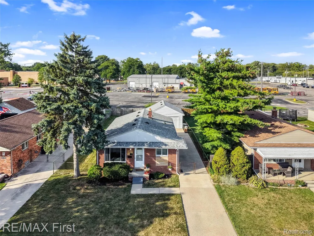 23037 Hoffman Street St Clair Shores City, MI 48082