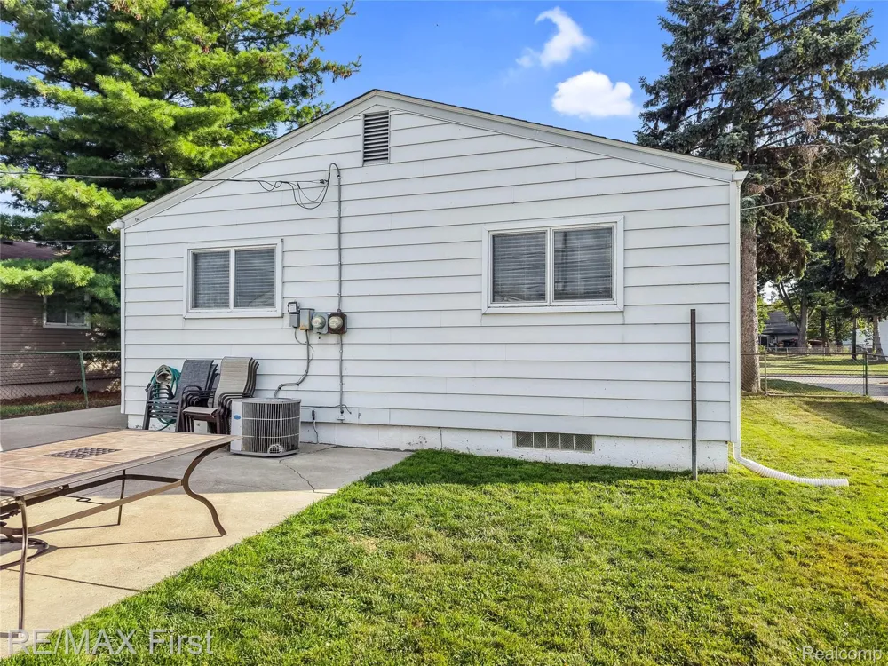 23037 Hoffman Street St Clair Shores City, MI 48082